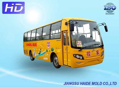 校車